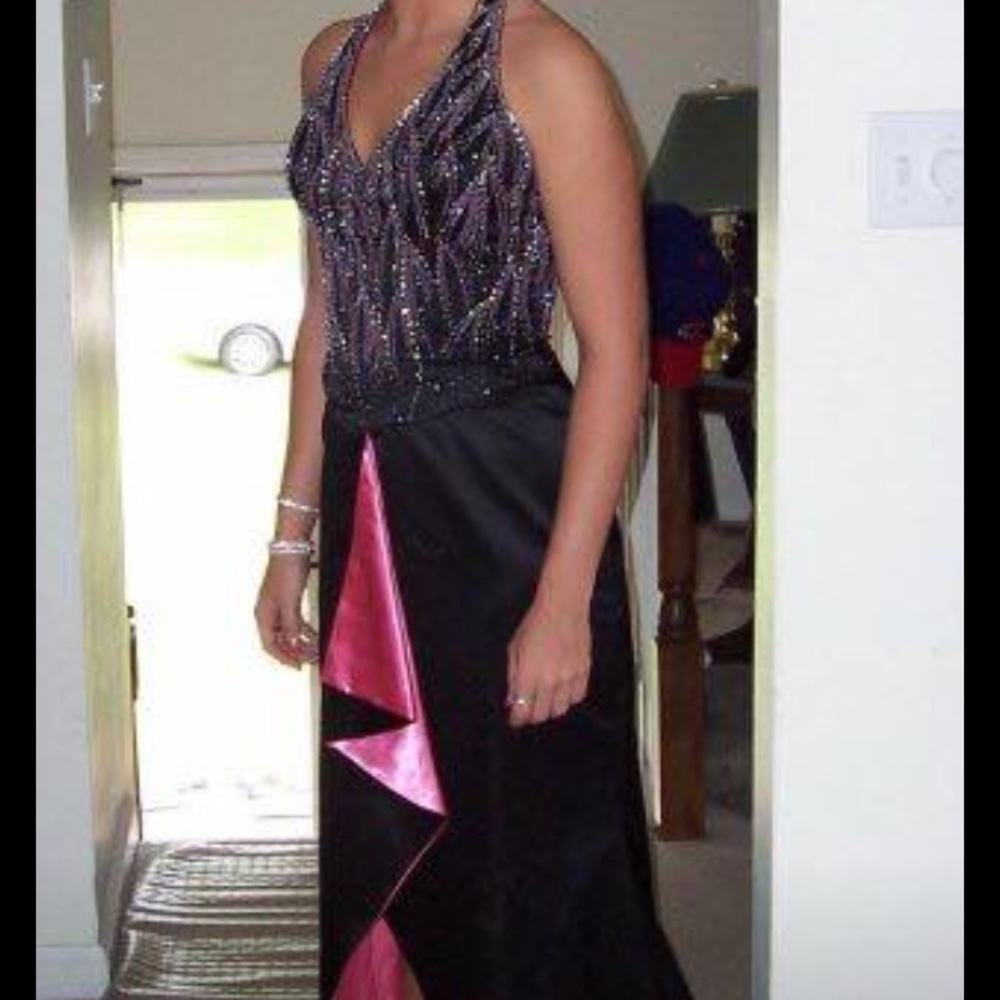 Prom dress - Picture 2 of 2